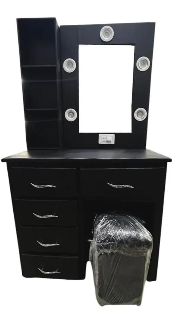 Peinadora camerino Negro