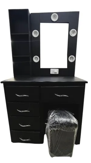 Peinadora camerino Negro
